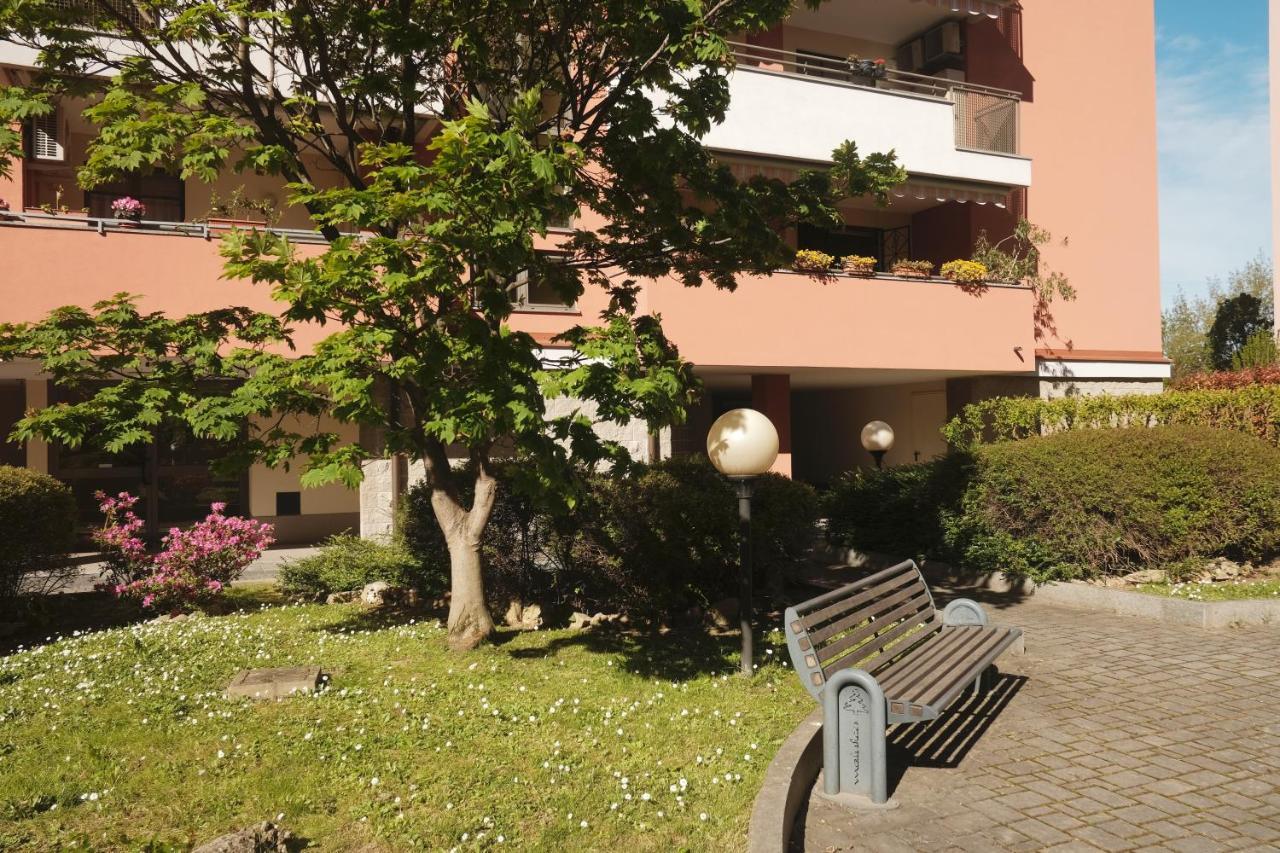 Bwr - Bilocale Con Terrazzo, Via Gonin * Milano
